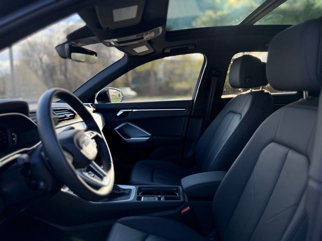 Used 2025 Audi Q3 2.0T Premium w/ Convenience Package image 15