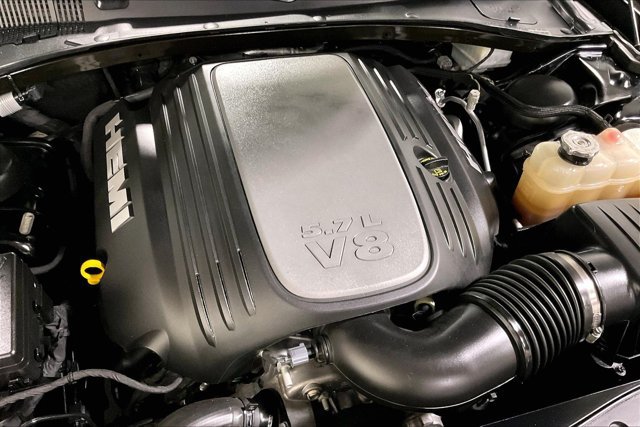Used 2022 Dodge Charger R/T w/ Plus Group RWD image 31