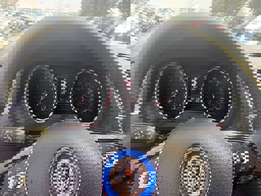 Used 2020 Volkswagen Tiguan S image 19