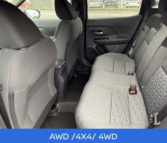 Used 2026 Nissan Kicks SV image 13