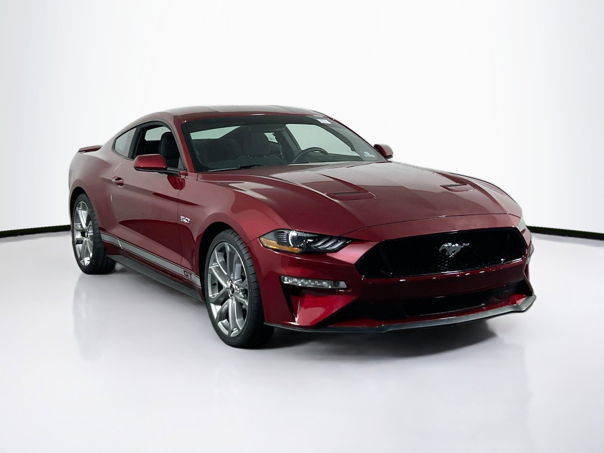 Used 2019 Ford Mustang GT image 3