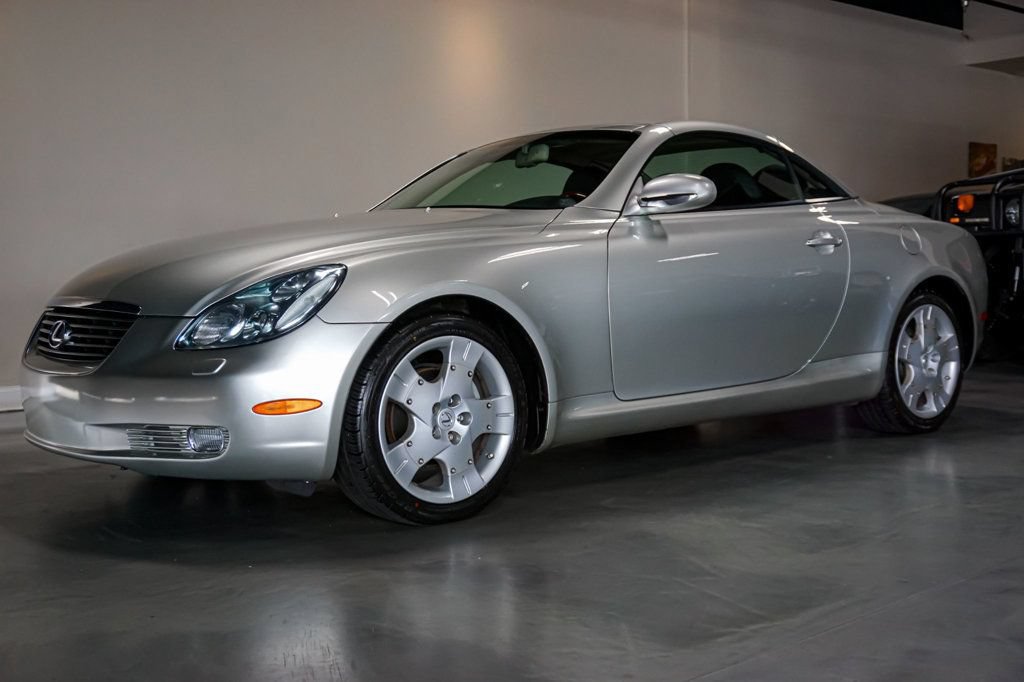 Used 2004 Lexus SC 430 Convertible RWD image 3