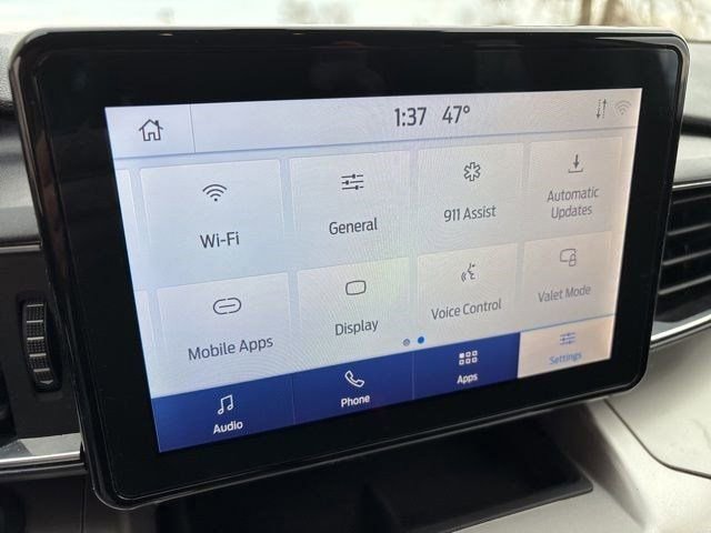 Used 2022 Ford Explorer XLT w/ Equipment Group 202A image 23