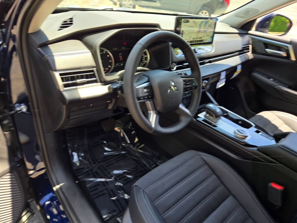 New 2026 Mitsubishi Outlander SE AWD/4WD image 17