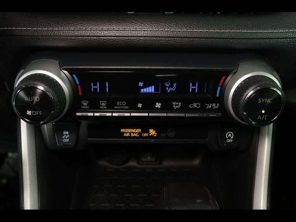 Used 2021 Toyota RAV4 XLE image 27