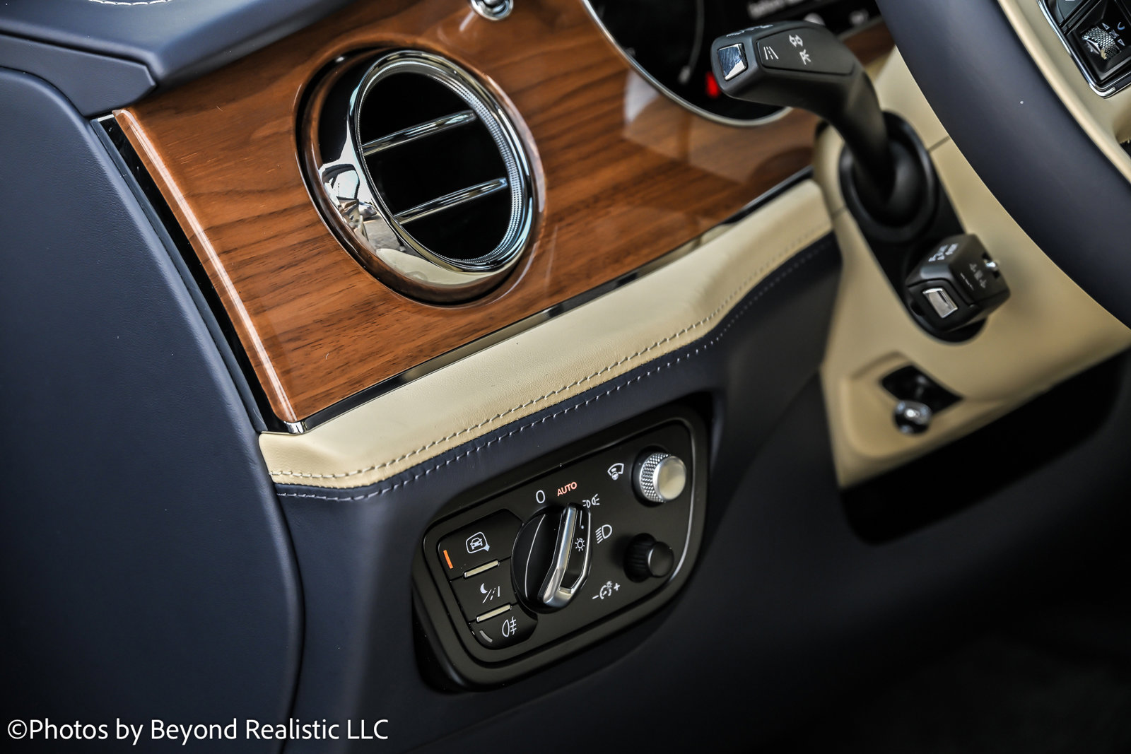 Certified 2023 Bentley Bentayga Extended Wheelbase image 34