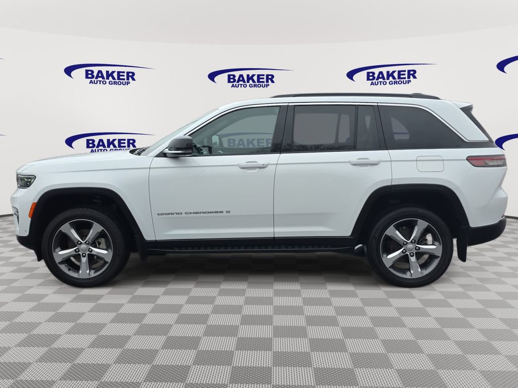 Used 2025 Jeep Grand Cherokee Limited w/ Luxury Tech Group II AWD/4WD image 6