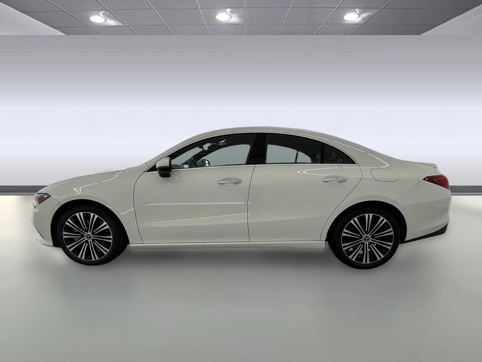 Used 2022 Mercedes-Benz CLA 250 image 2