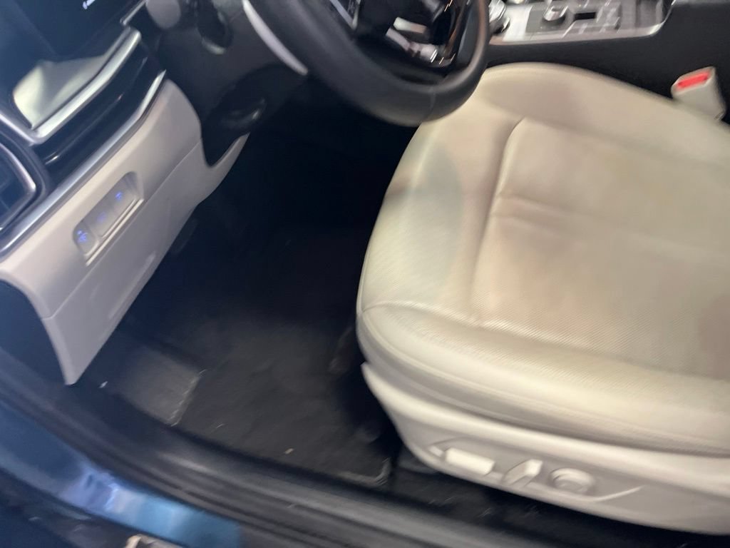 Used 2025 Kia Sorento EX AWD/4WD image 4
