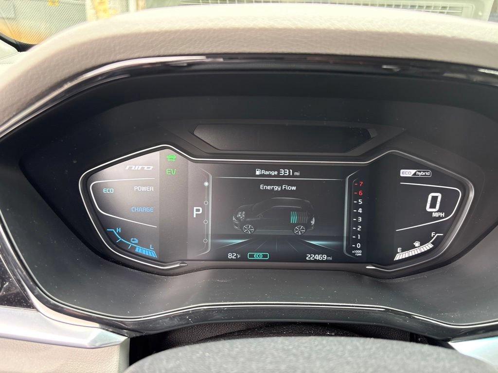 Certified 2022 Kia Niro Touring Special Edition FWD image 15