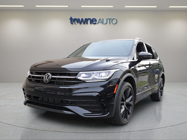 Used 2024 Volkswagen Tiguan SEL R-Line AWD/4WD image 2