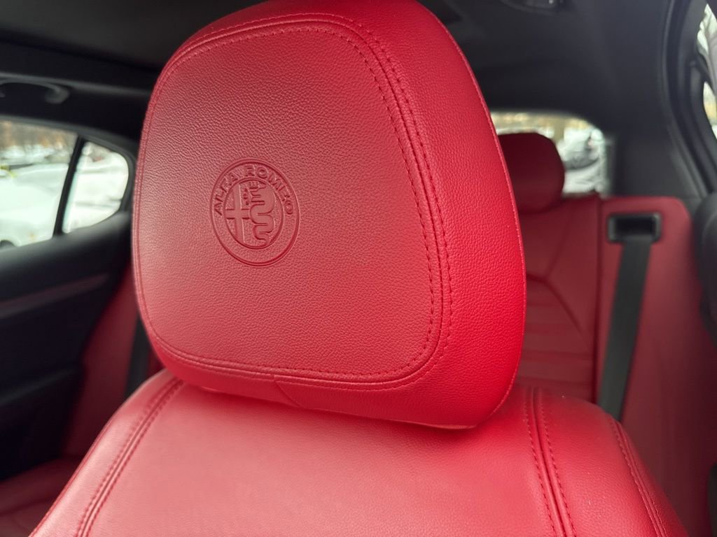 Used 2023 Alfa Romeo Stelvio Veloce image 26