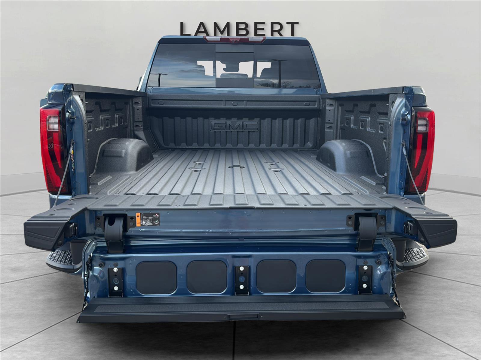 New 2026 GMC Sierra 2500 Denali w/ Denali Reserve Package image 19