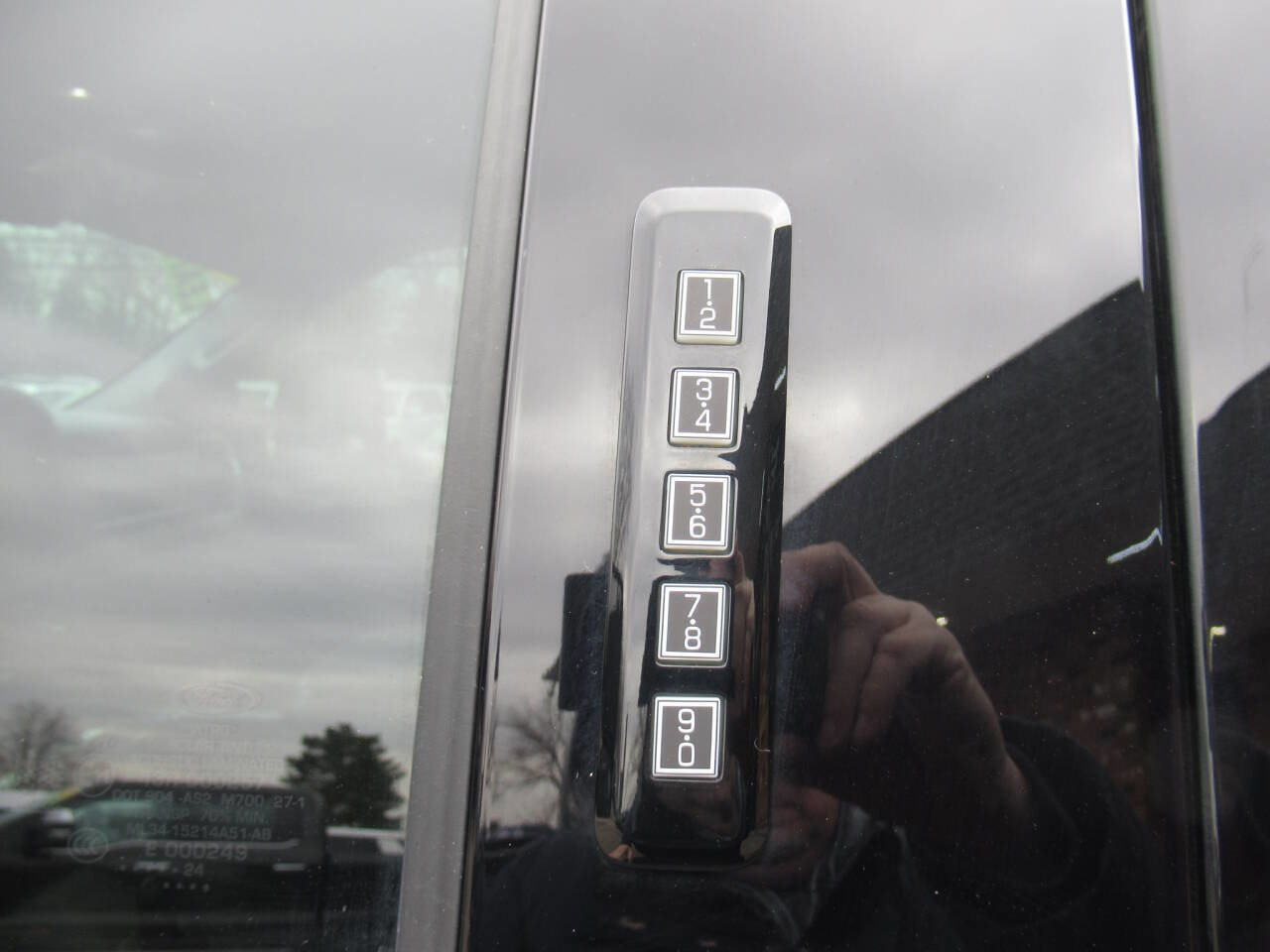 Used 2024 Ford F250 Lariat w/ Snow Plow Prep Package image 20