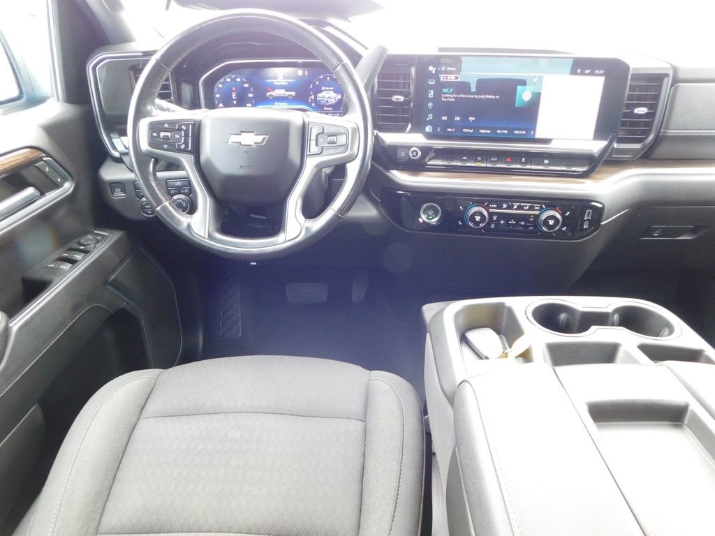 Used 2022 Chevrolet Silverado 1500 LT image 22