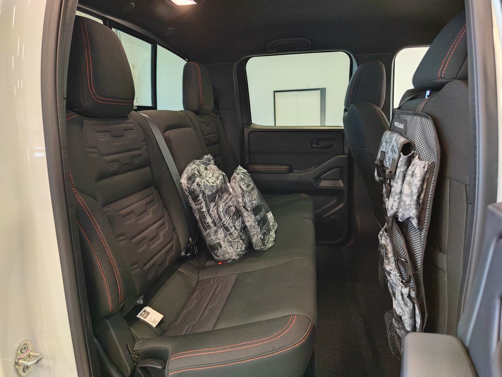 New 2026 Nissan Frontier PRO-4X w/ Pro-4x Convenience Package AWD/4WD image 15