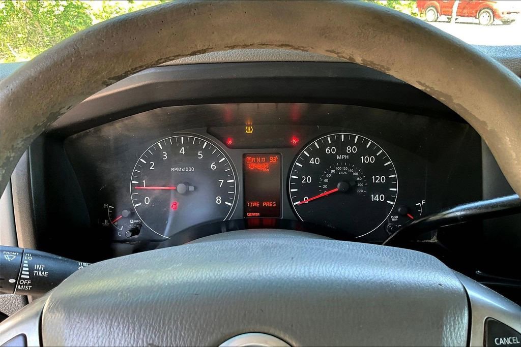 Used 2012 Nissan NV 2500 SV w/ Technology Pkg image 14