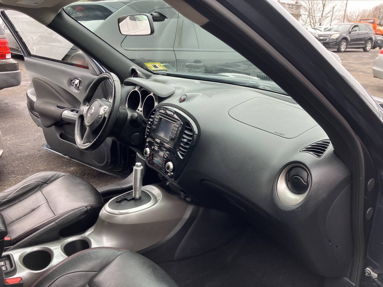 Used 2011 Nissan Juke SL AWD/4WD image 24