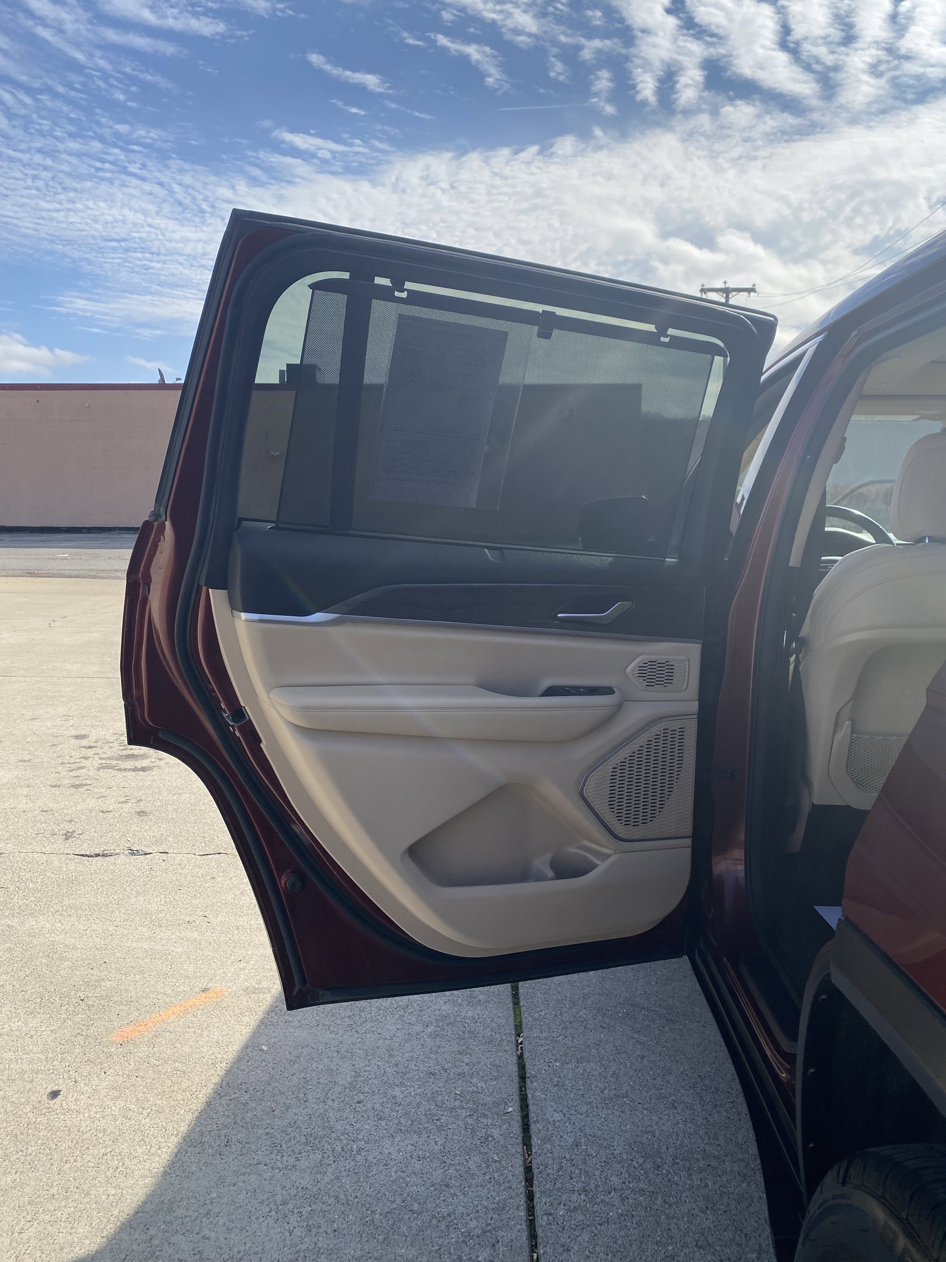 Used 2021 Jeep Grand Cherokee L Limited w/ Luxury Tech Group II image 24