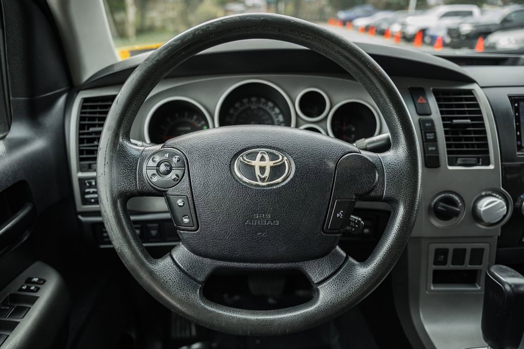 Used 2010 Toyota Tundra 4x4 CrewMax image 40