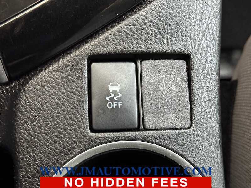 Used 2015 Toyota Corolla LE image 31