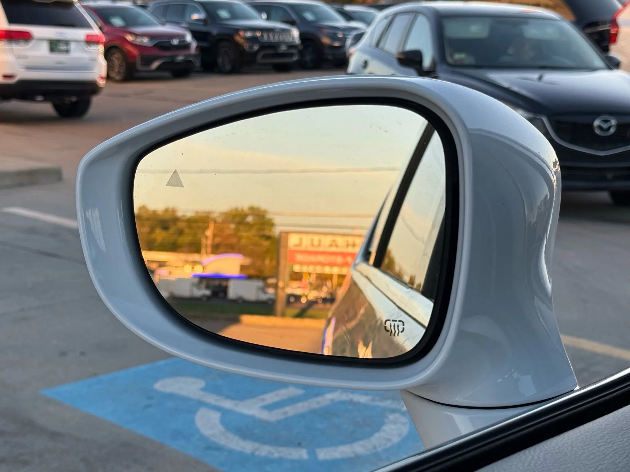 Used 2022 Chrysler Pacifica Touring-L image 54