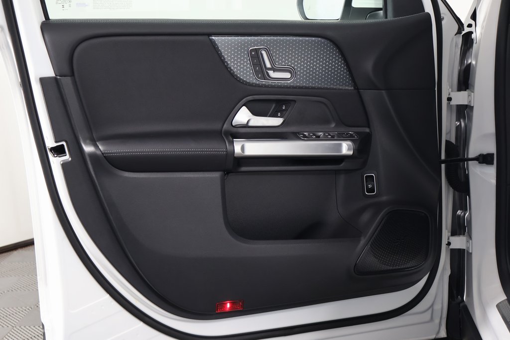 New 2026 Mercedes-Benz GLB 250 image 7