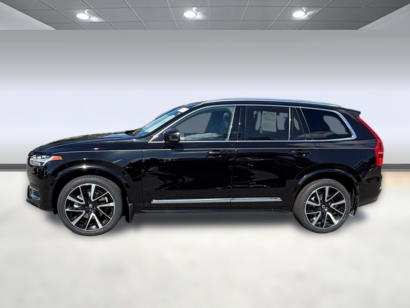 Certified 2023 Volvo XC90 B5 Plus w/ Protection Package Premier AWD/4WD image 2