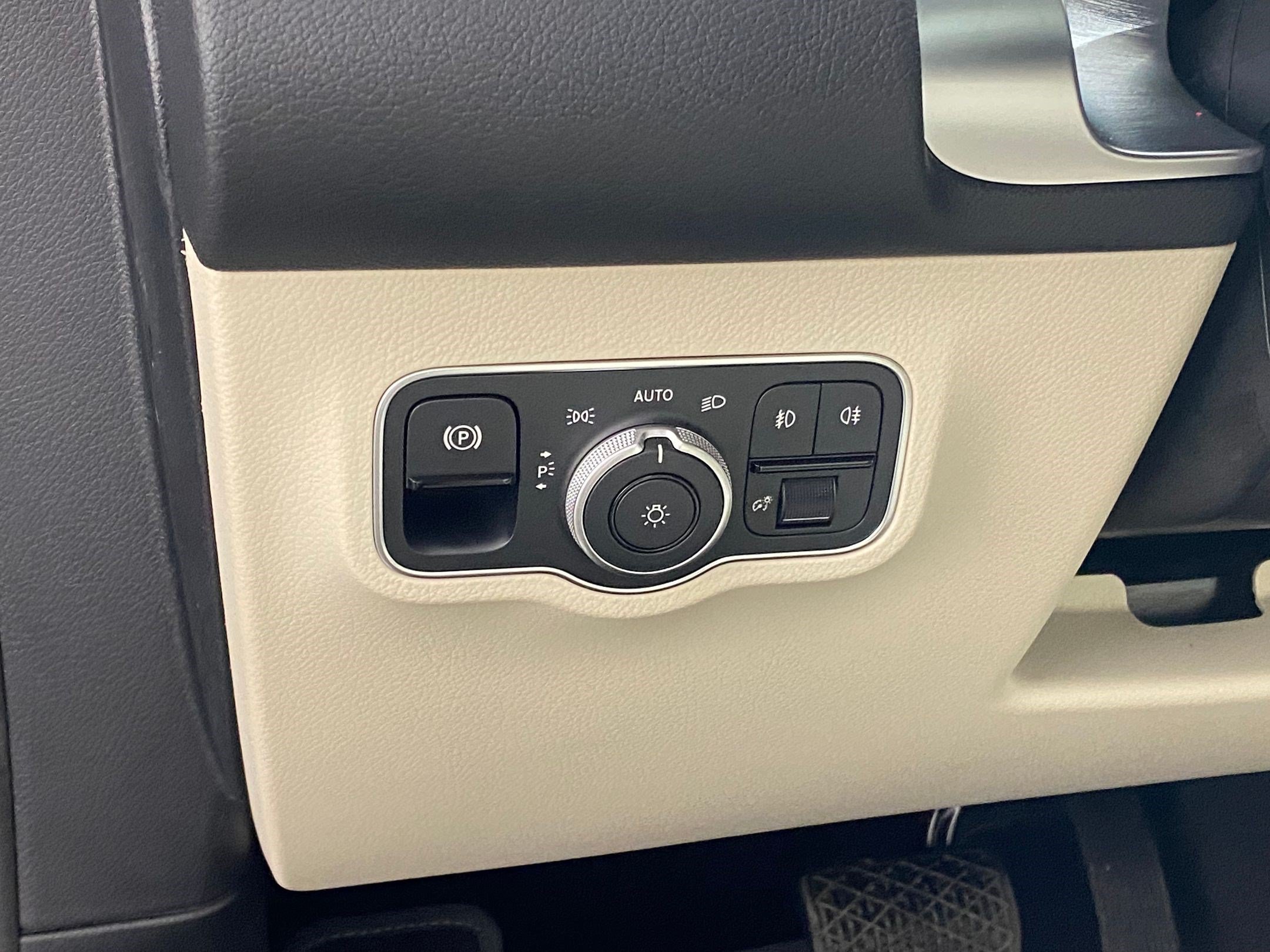 Used 2026 Mercedes-Benz GLB 250 4MATIC image 20
