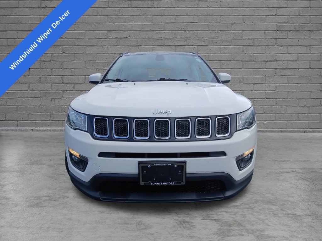 Used 2018 Jeep Compass Latitude w/ Cold Weather Group AWD/4WD image 10