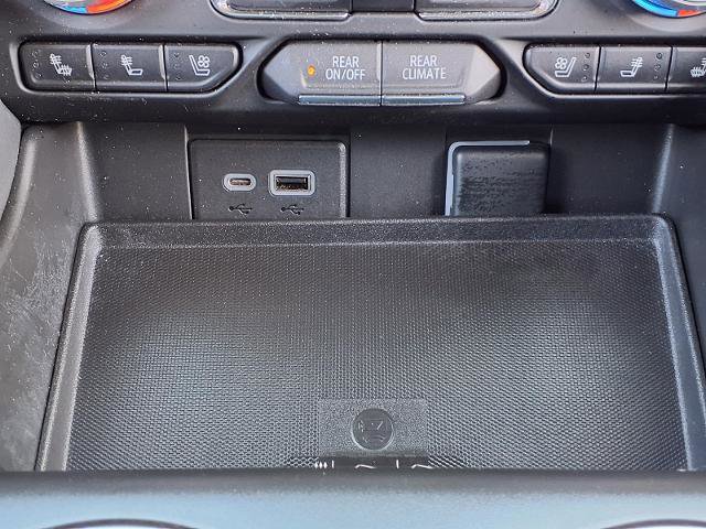 Used 2022 GMC Yukon SLT w/ SLT Premium Package image 9