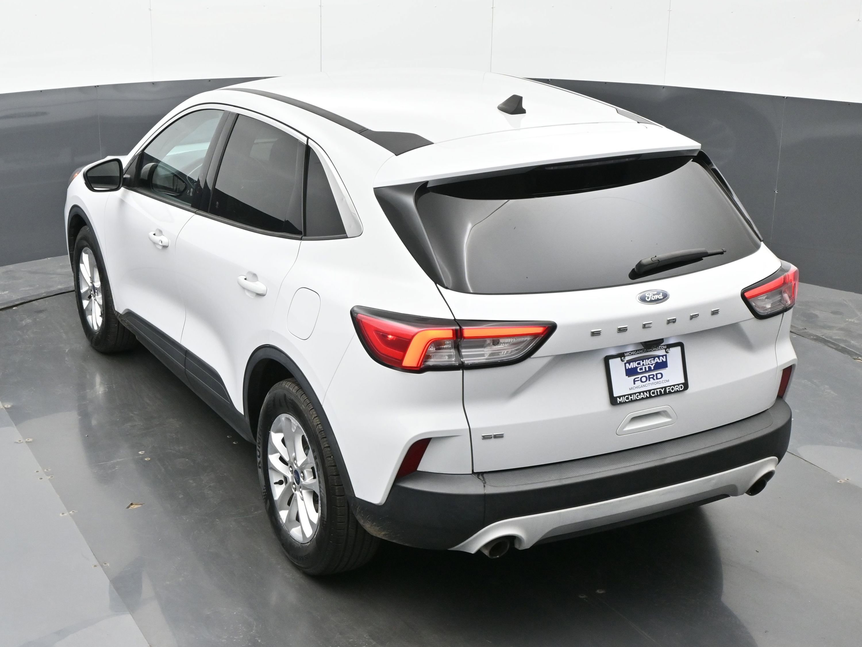 Used 2021 Ford Escape SE w/ Convenience Package image 34