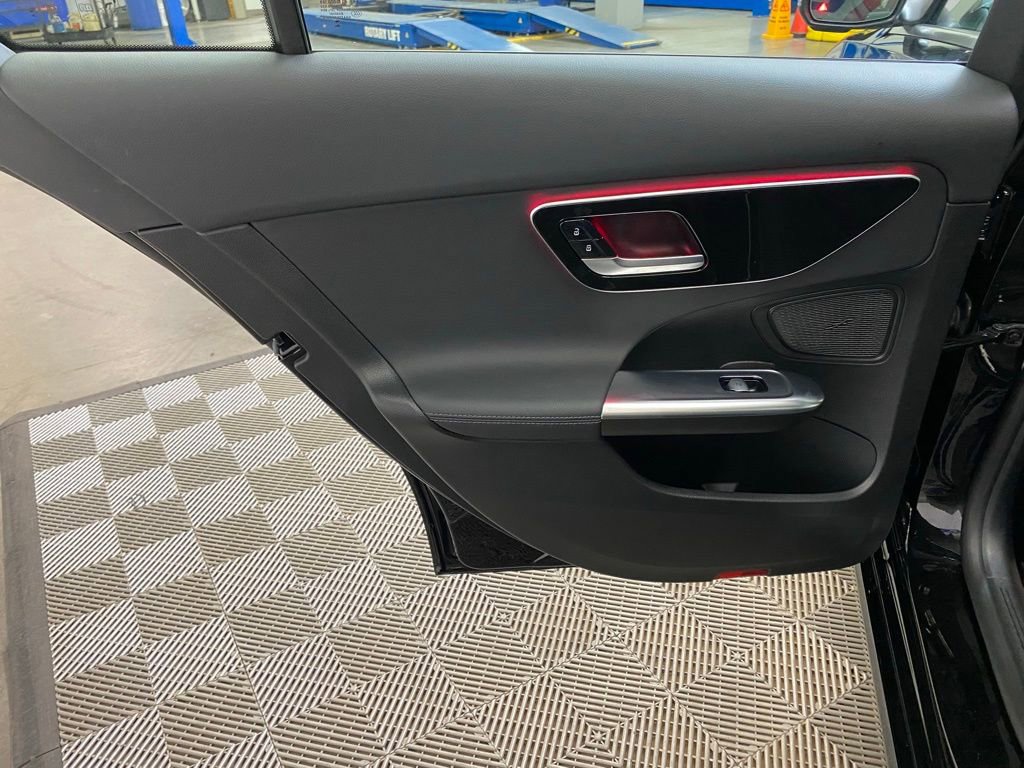 Used 2025 Mercedes-Benz C 300 Sedan image 20