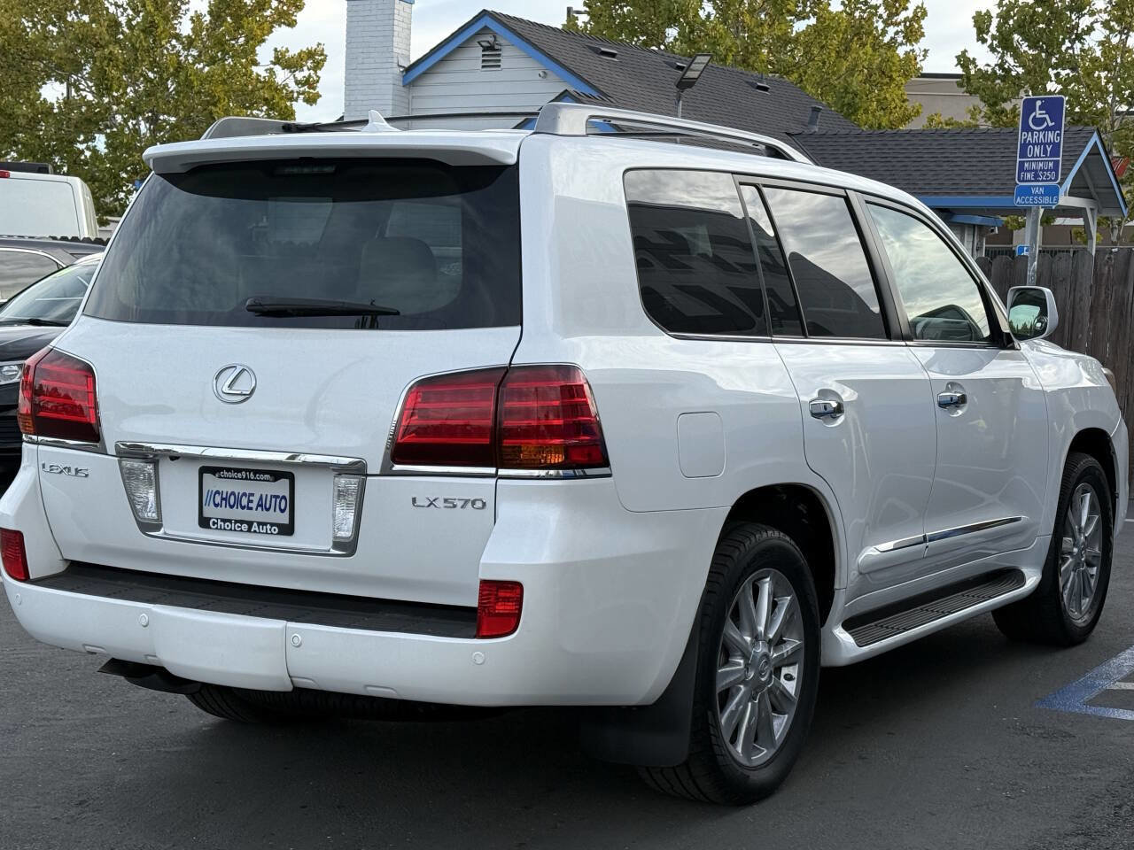 Used 2009 Lexus LX 570 4WD image 6
