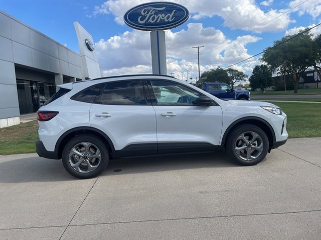 New 2026 Ford Escape ST-Line image 16