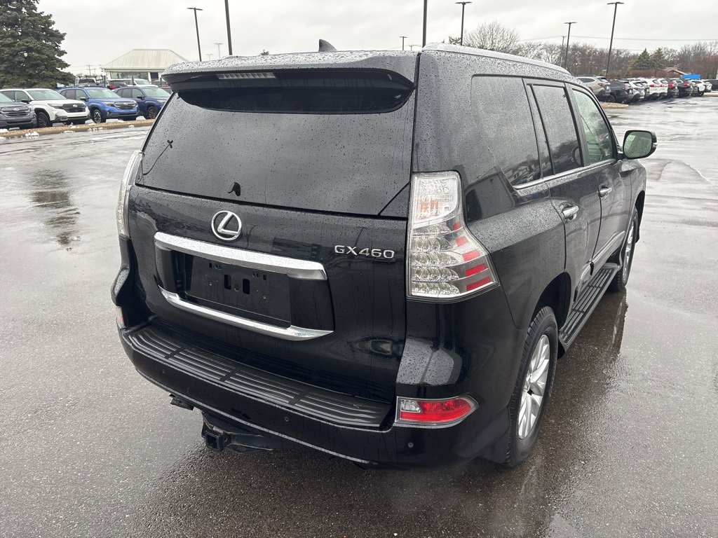 Used 2017 Lexus GX 460 image 3