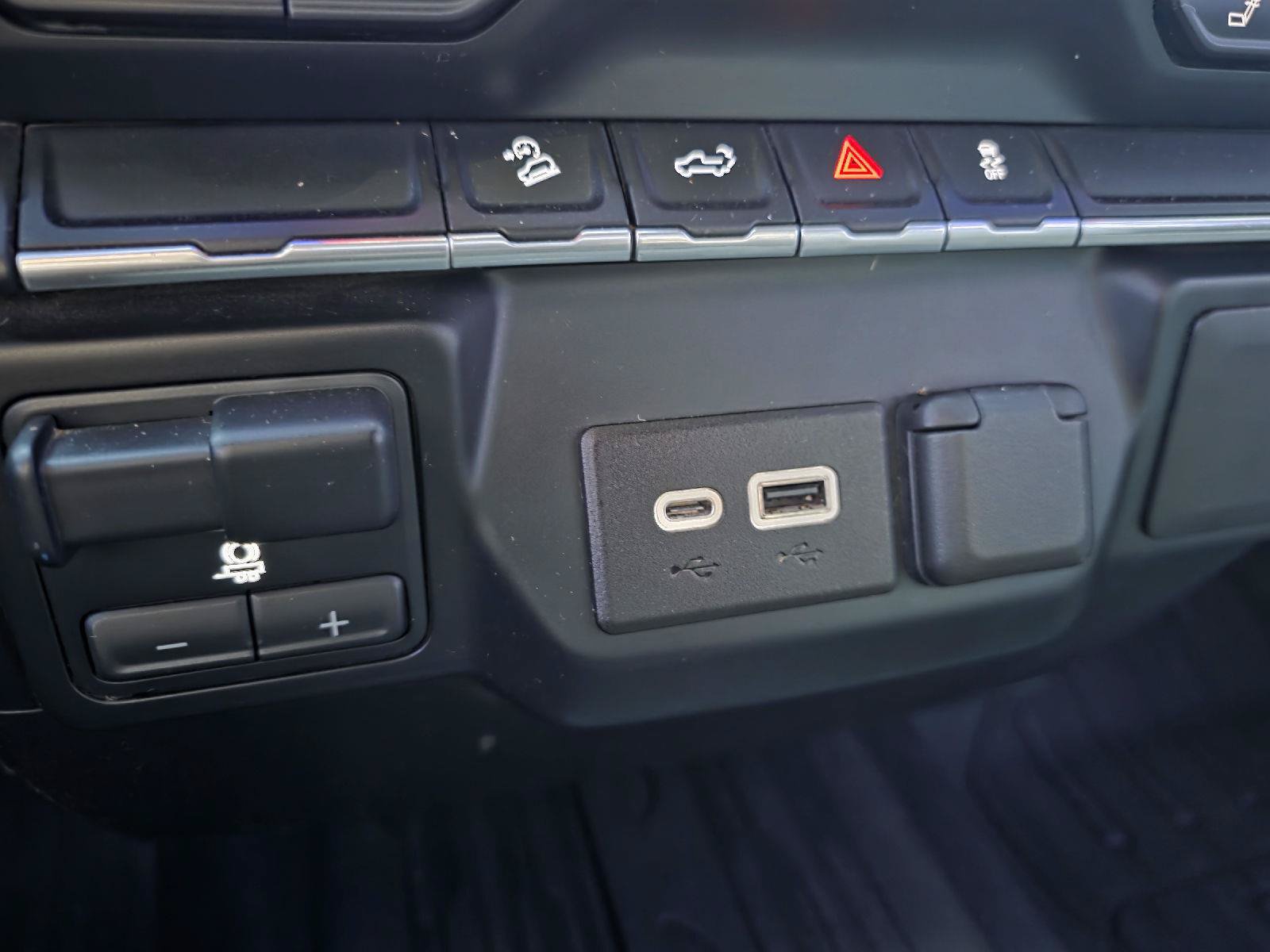Used 2022 GMC Sierra 2500 SLE w/ SLE Convenience Package AWD/4WD image 10