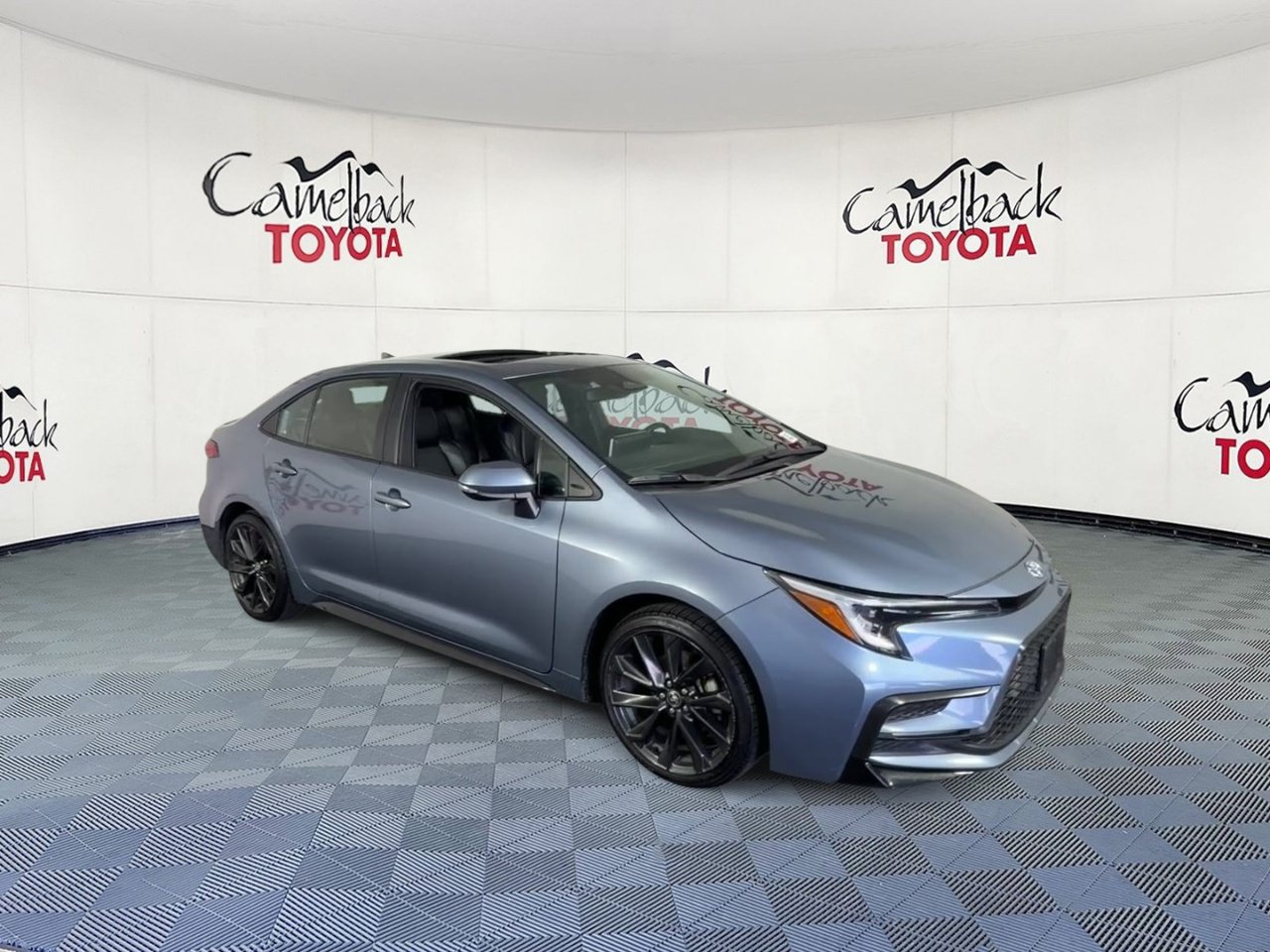 Used 2024 Toyota Corolla XSE FWD image 5