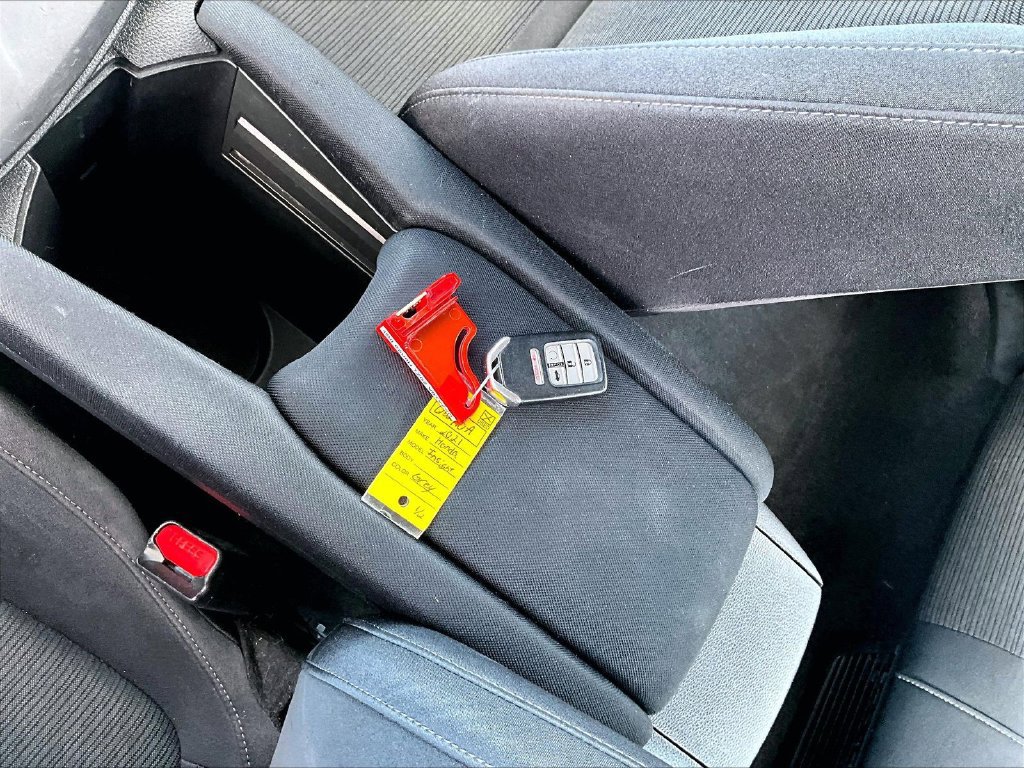 Used 2021 Honda Insight EX image 36