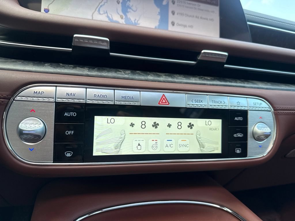 Used 2025 Genesis G90 3.5T AWD/4WD image 24