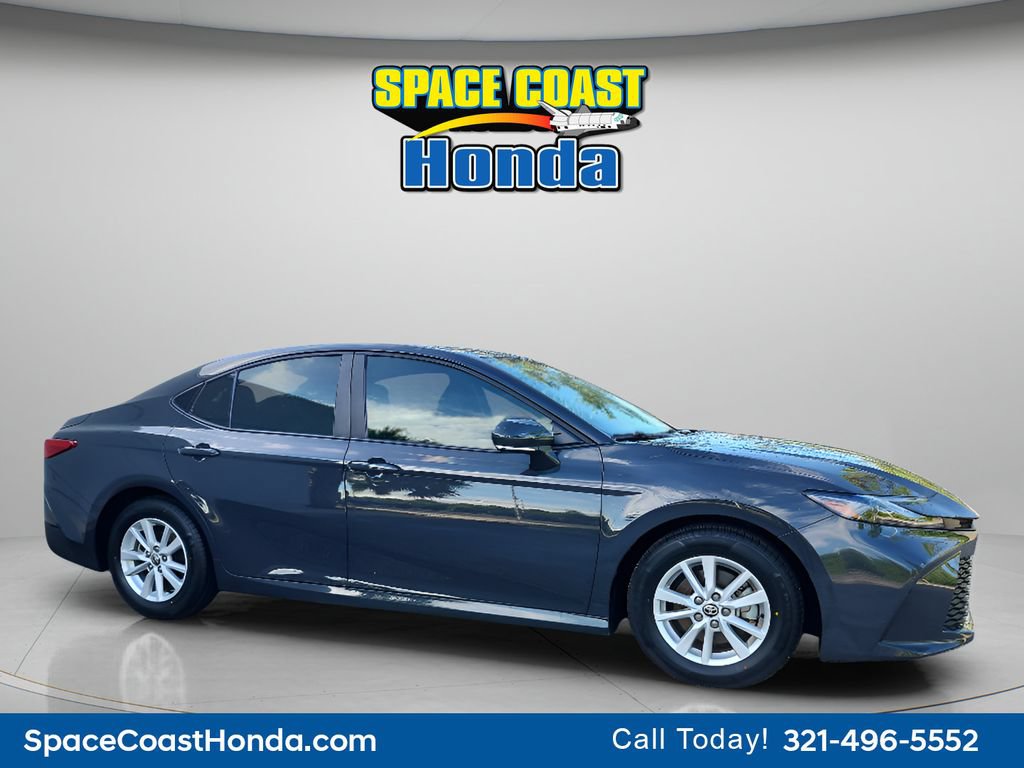 Used 2025 Toyota Camry LE FWD image 12