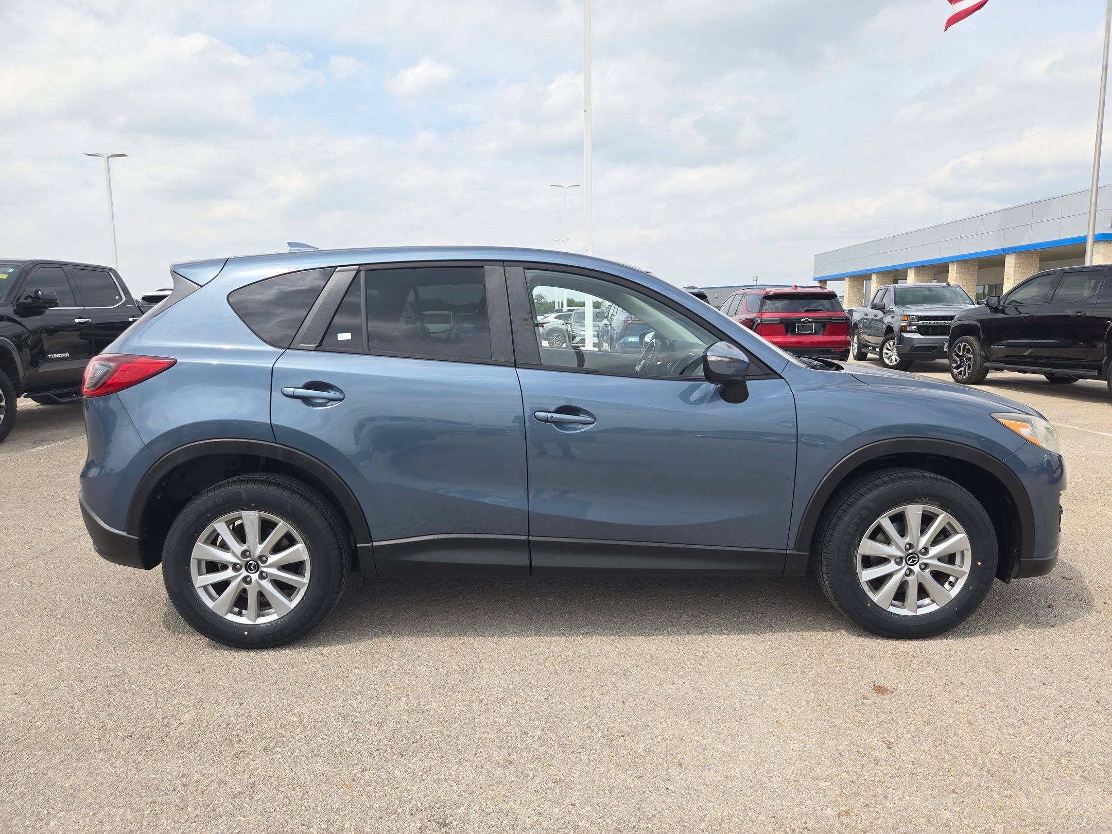 Used 2016 MAZDA CX-5 Touring FWD image 2