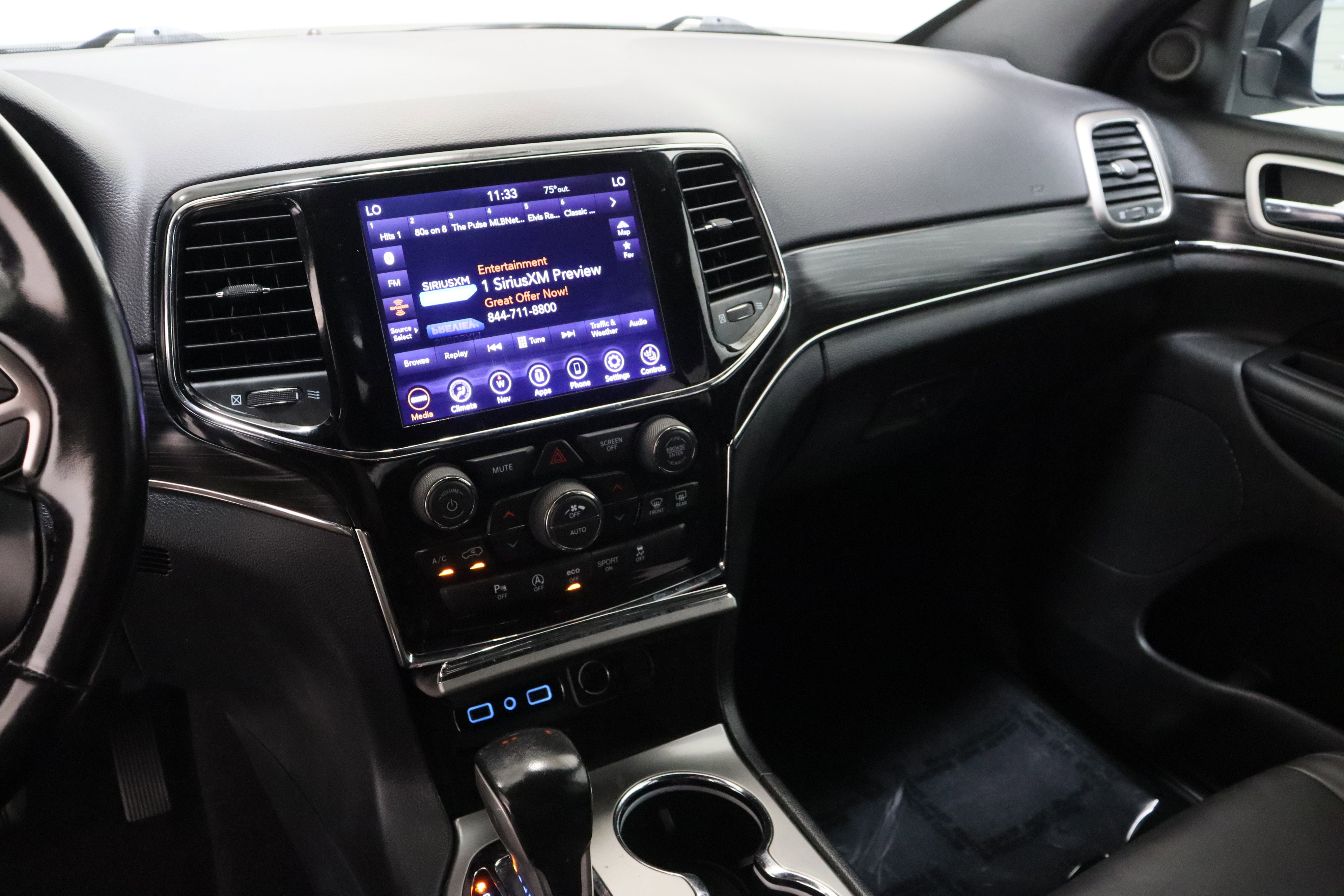 Used 2020 Jeep Grand Cherokee Limited image 16