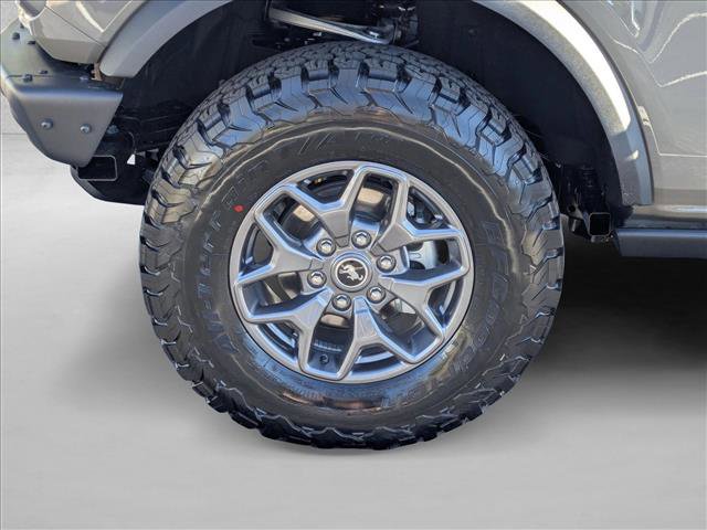 New 2025 Ford Bronco Badlands image 9