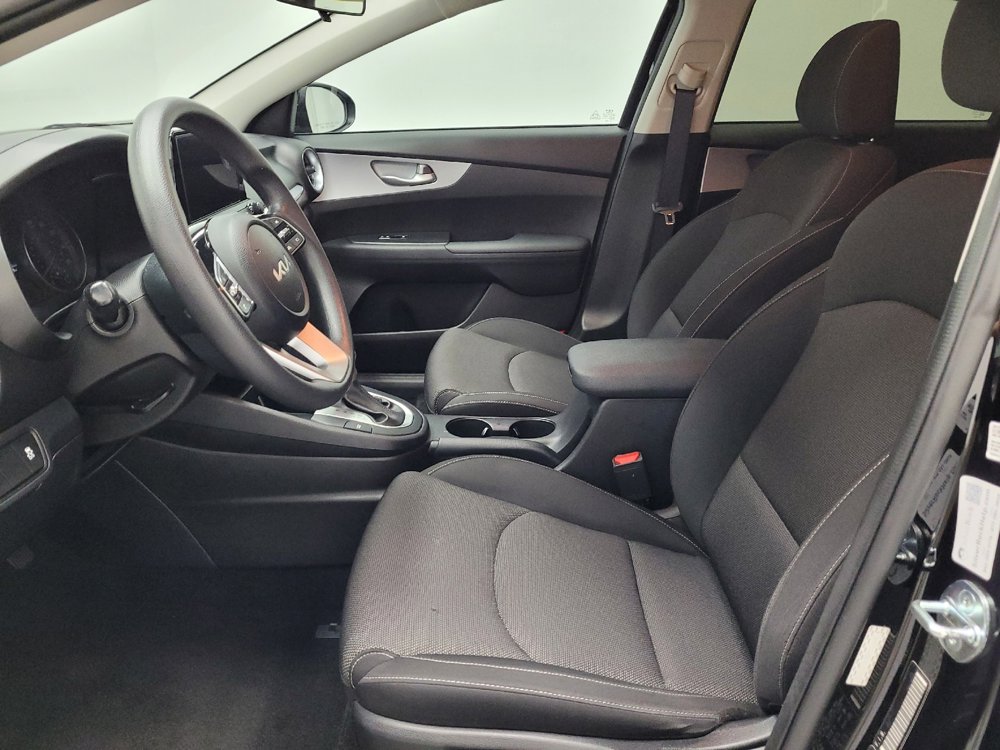 Used 2023 Kia Forte LXS image 17