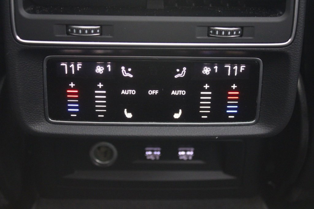 Used 2020 Audi RS Q8 w/ Carbon Optic Package image 29