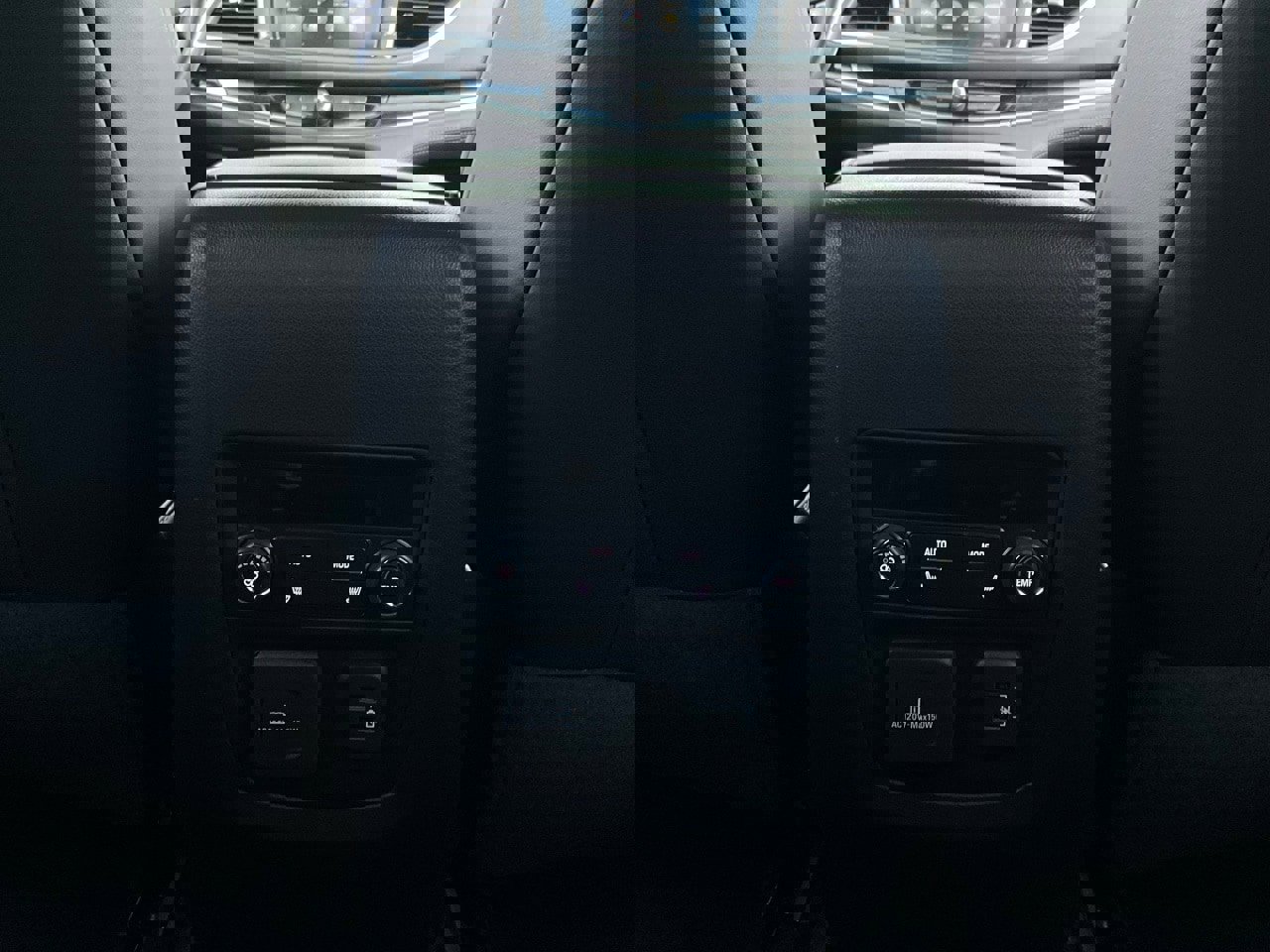 Used 2019 Buick Enclave Avenir w/ Avenir Technology Package image 14