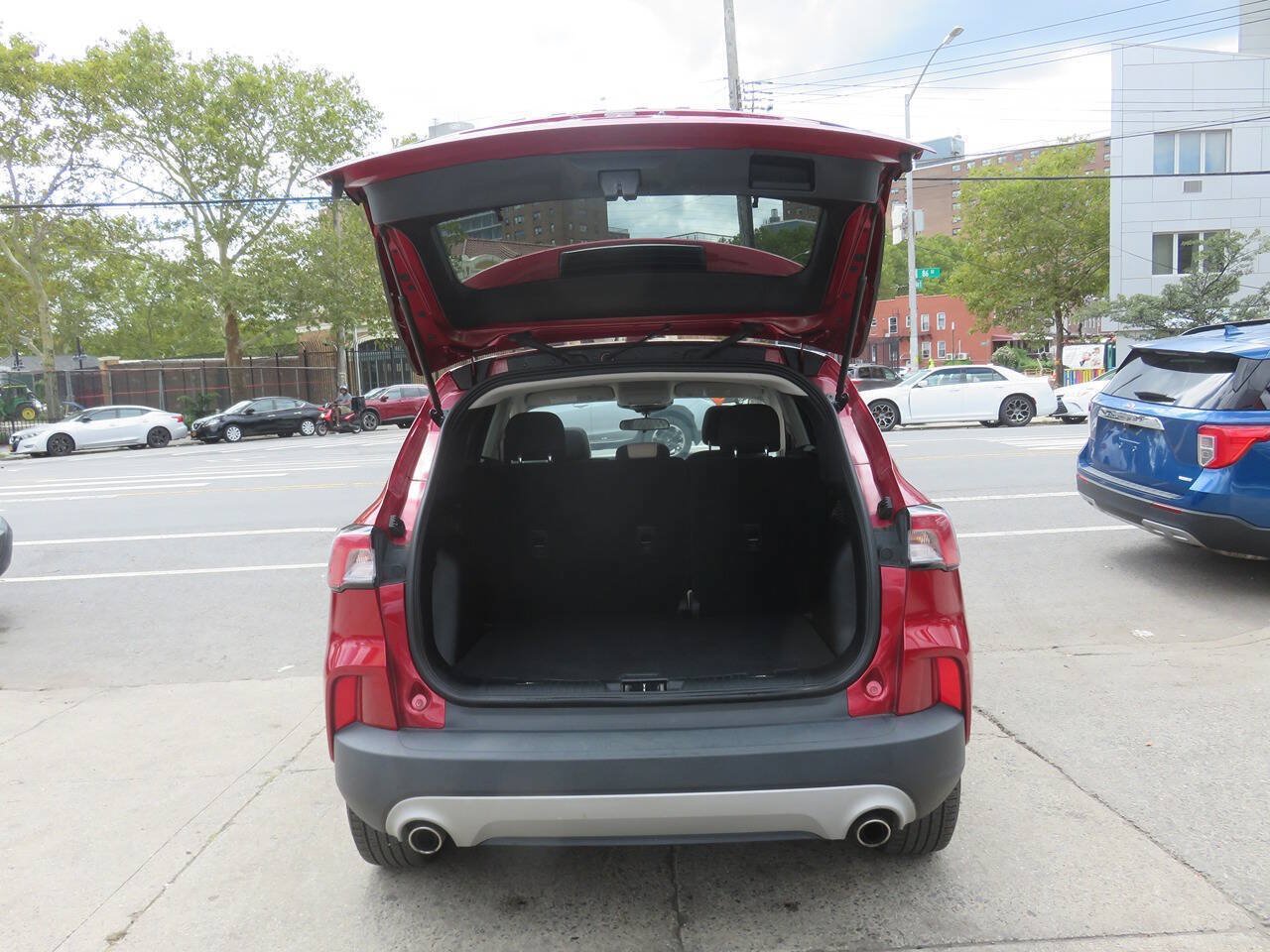 Used 2022 Ford Escape SE w/ Cold Weather Package AWD/4WD image 23