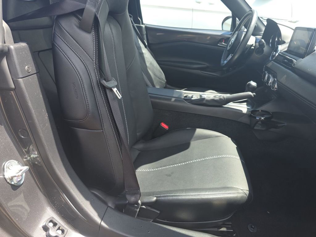 Used 2022 MAZDA MX-5 Miata Grand Touring RWD image 4
