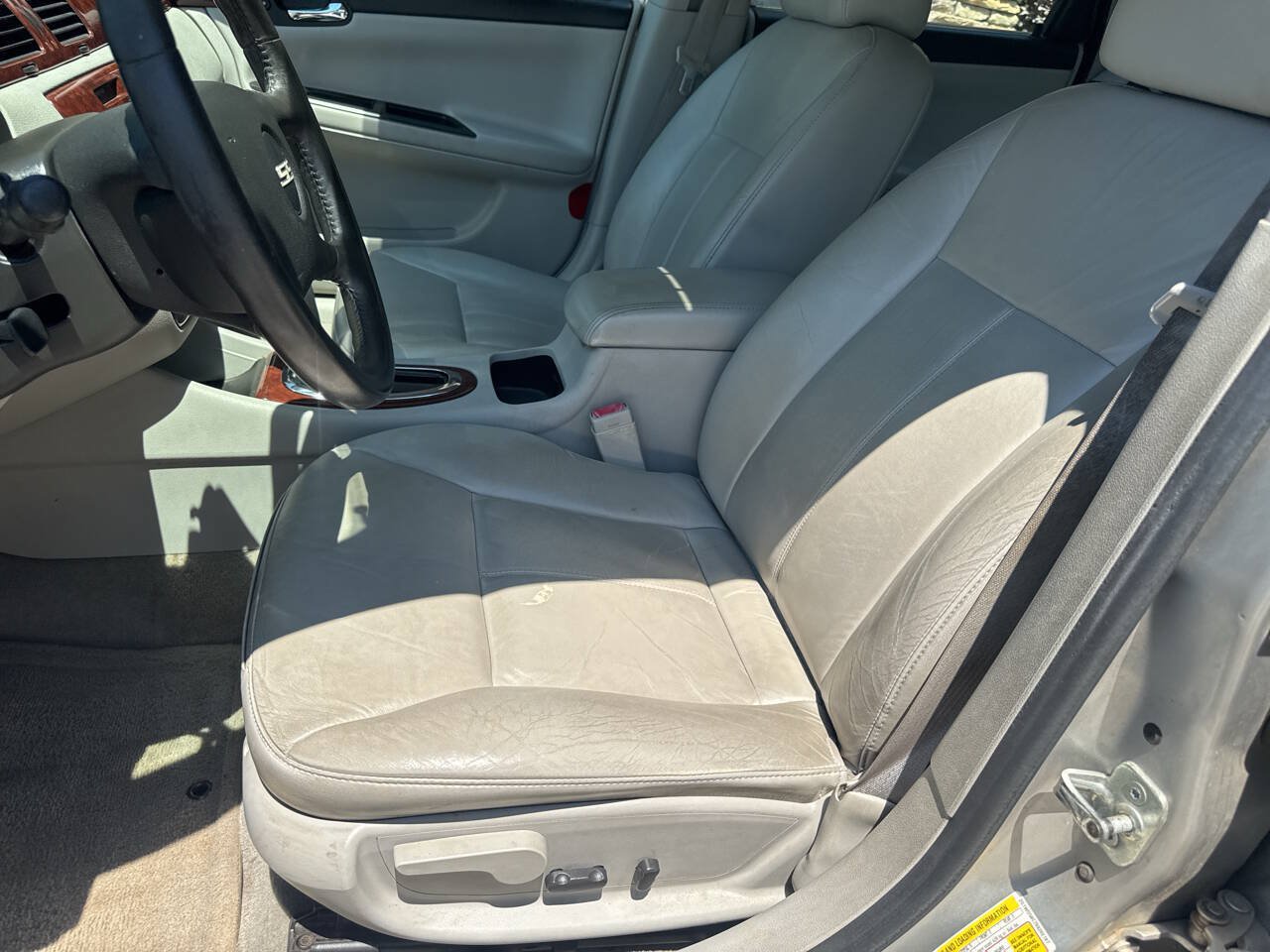 Used 2006 Chevrolet Impala SS FWD image 8